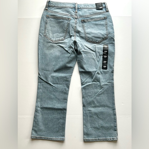 🍂NWT J. Crew Women’s Mid Rise Flare Crop Jeans. Size: 28P - Picture 3 of 13